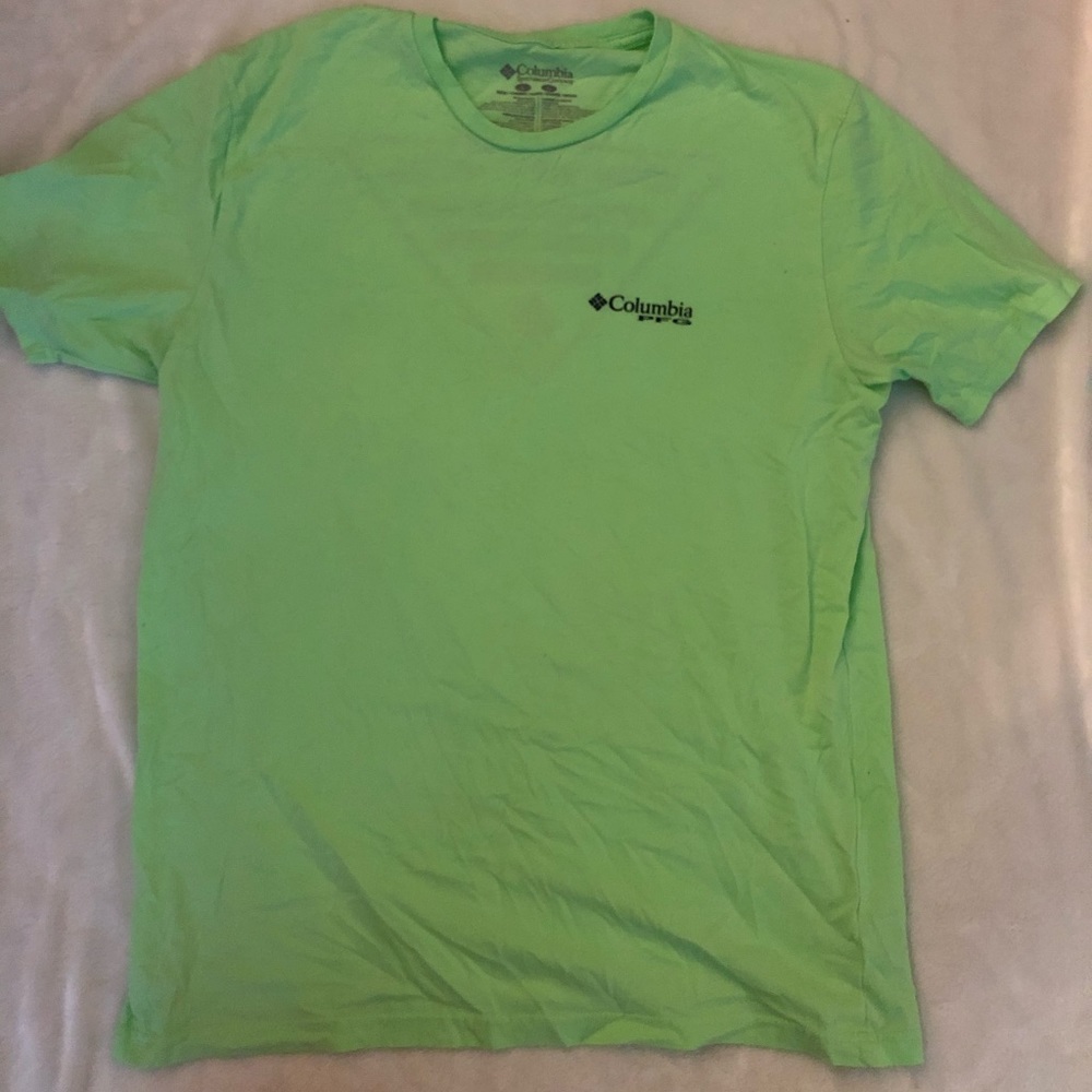 Columbia t shirt